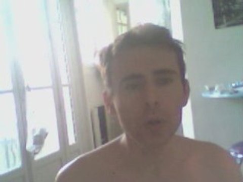 Wiwi égratigne Entends ma voix