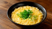 Easy Japanese Okayu Recipe: Comforting Rice Porridge with Dashi & Egg
