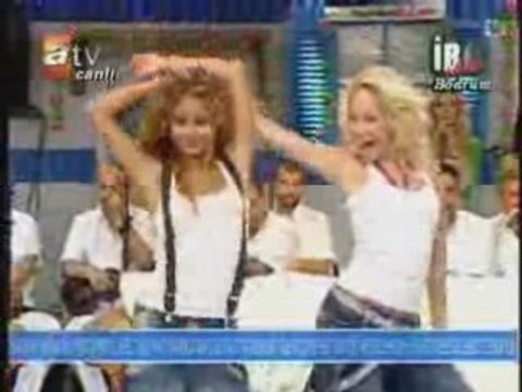 Hepsi Hep Bana (İbo Show Canlı)