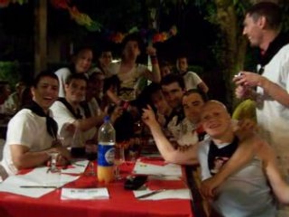 fêtes tyrosse 2008 enterrement de vie garçons Estanquet