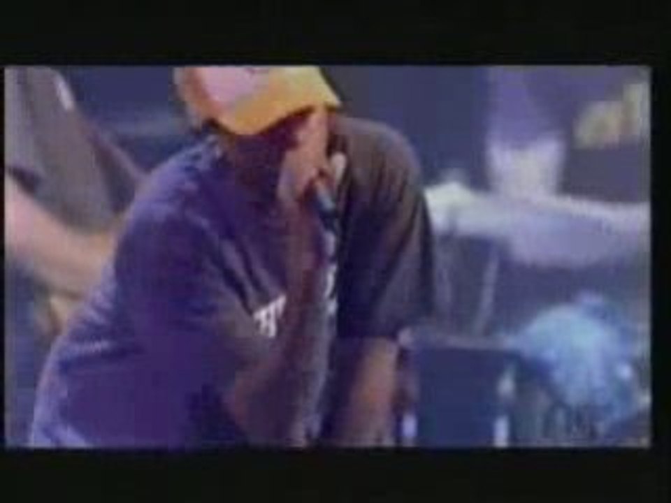 N.E.R.D : Brain + things are getting better ( LIVE )