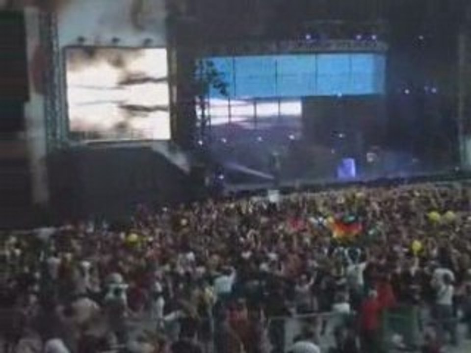 Tokio Hotel PDP 21.06.08 - Durch den monsun [2/3]