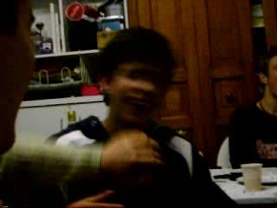 Chesné ki se pren des clakes