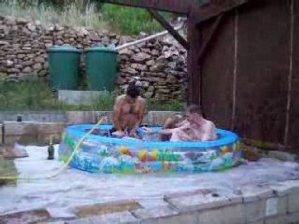 La vie à Besse sur Mer - La Piscine