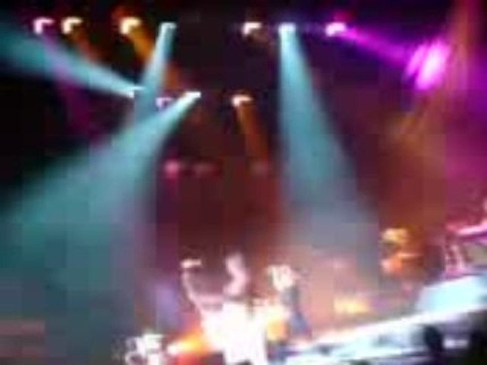 jonas brothers and avril lavigne tour 4