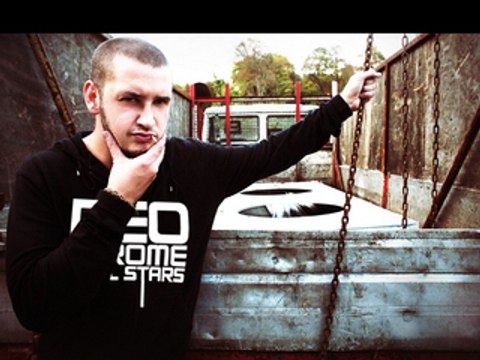 SETH GUEKO NEOCHROME PTIT FRERE VISITE GUIDEE CAMP DE GITAN