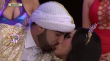 Se arman los besos entre 'Amor Transparente'