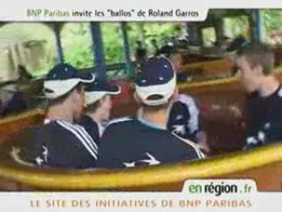 BNP Paribas invite les ramasseurs de balles de Roland Garros