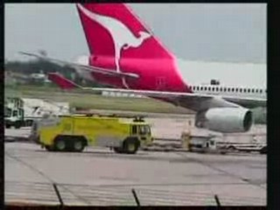 Qantas Boeing 747 Atterissage d'urgence