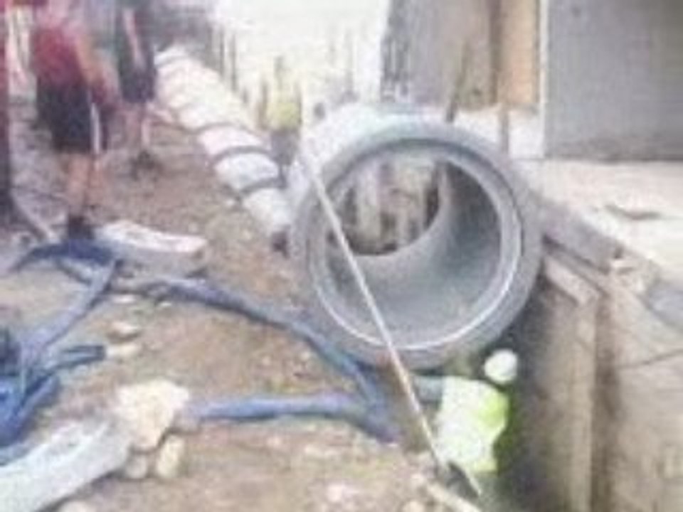 travaux publics assainissement pose buses diam 1200