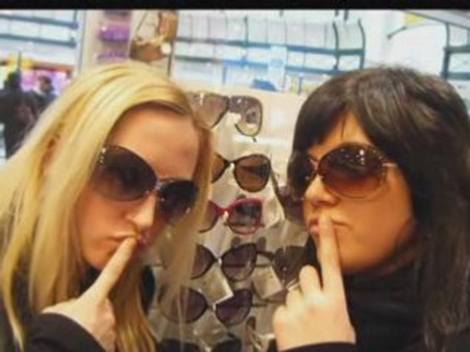 Blonde et brune