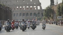 25,000 Vespa from 67 countries parade through Rome