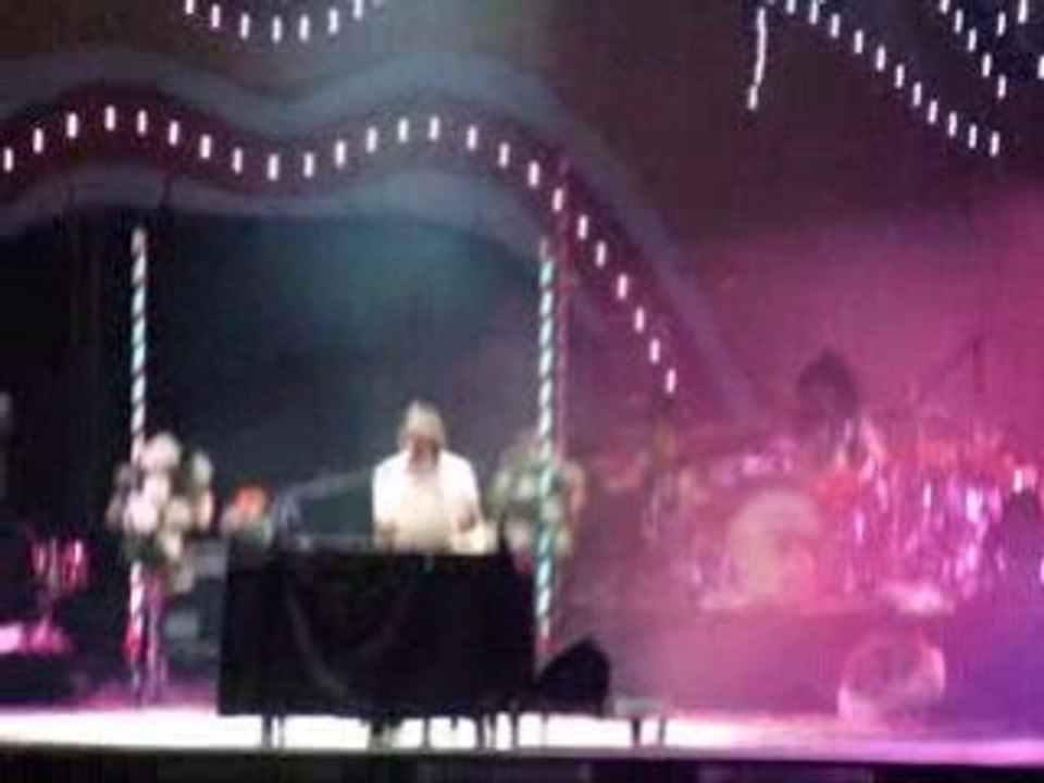 Mika Grace Kelly Français + Début Relax @ Francofolies 08