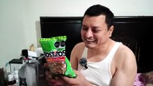 Abriendo una #Botella De #Vodka #Oso negro bien fria con agua mineral y hielos en verano tijuana