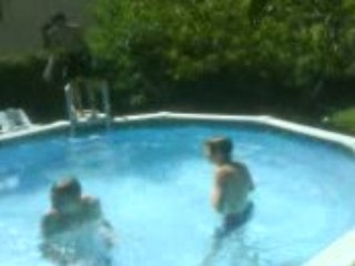 Piscine, Bastien, Maxence, Benjamin