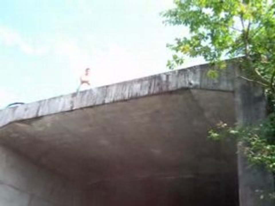 Victor Lucas et Malek au pont ( été 2007 )