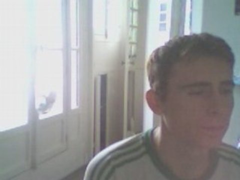 Wiwi égratigne Ne t'en va pas ne t'en va pas