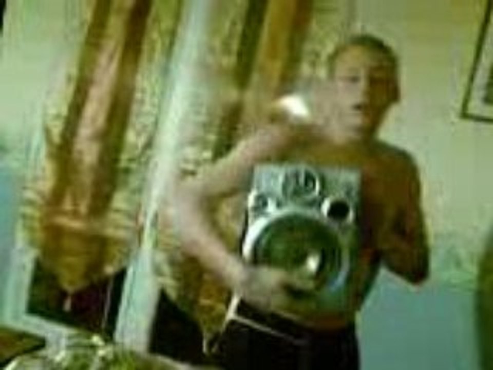 Arnaud et l'enceinte