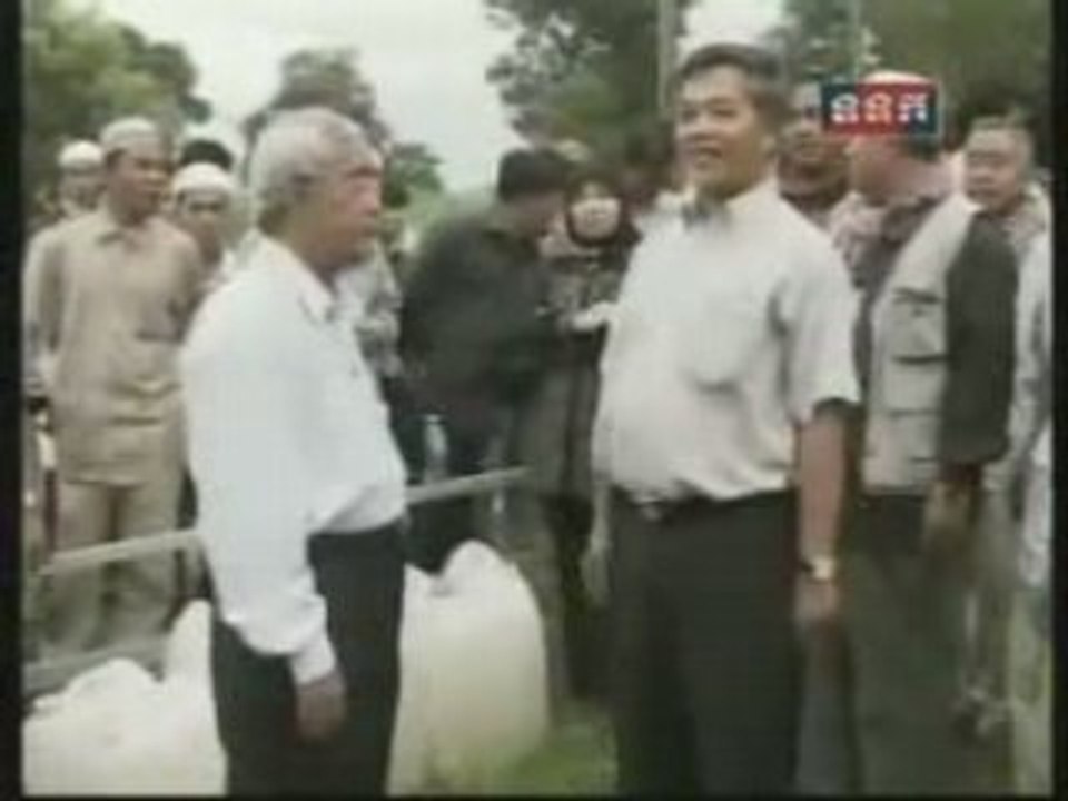 TV Khmère - Khmers islams visitent  Preah Vihea