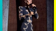 ¡CÉLINE DION NOS PUSO LA PIEL CHINITA!  La cantante interpreta “My Heart Will Go On” en su concierto en París
