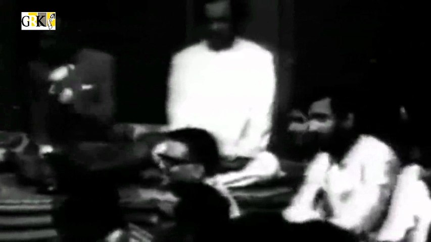GHULAM ALI - APNI TASVEER KO AANKHON SE LAGATA KYA HAI