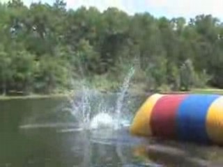 Mega saut avec un Blob