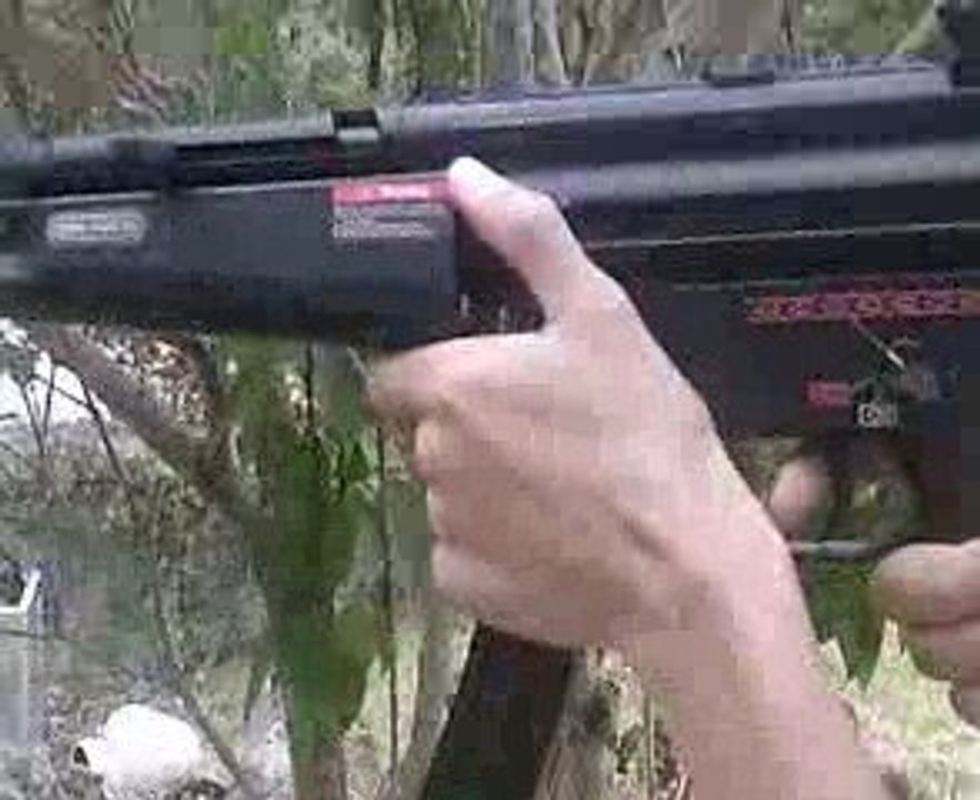 MP5 vs cannette xD!!!!