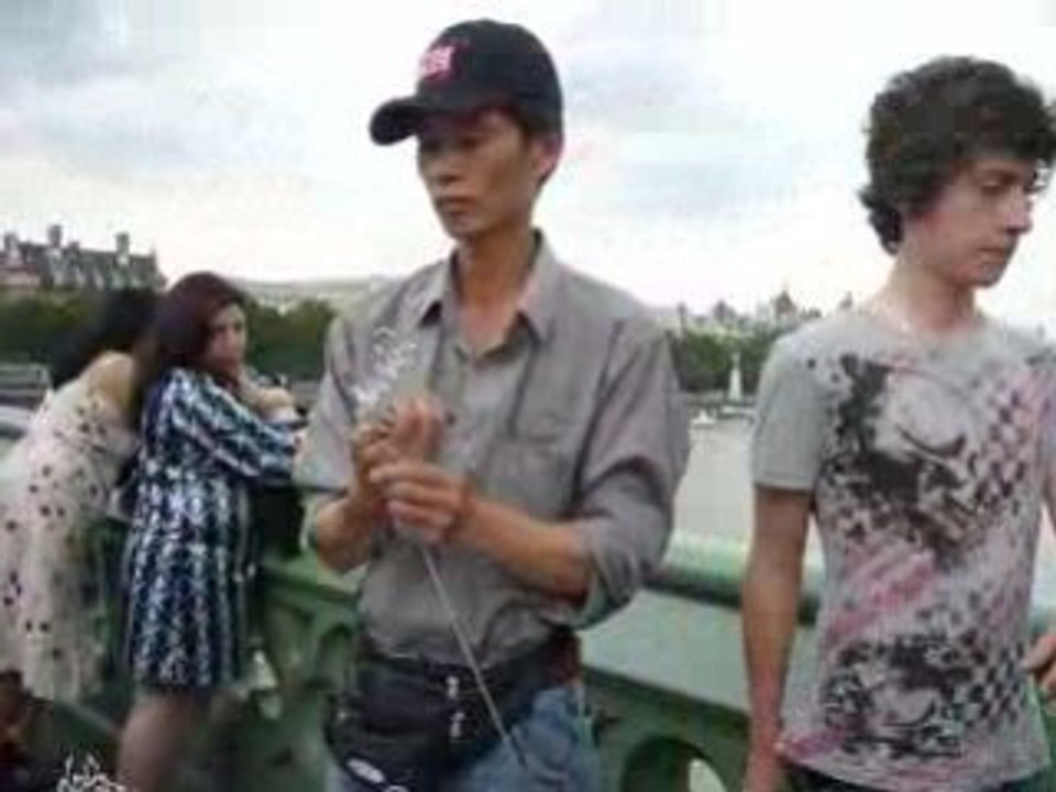 V074- Et un prénom en fil de fer, un !