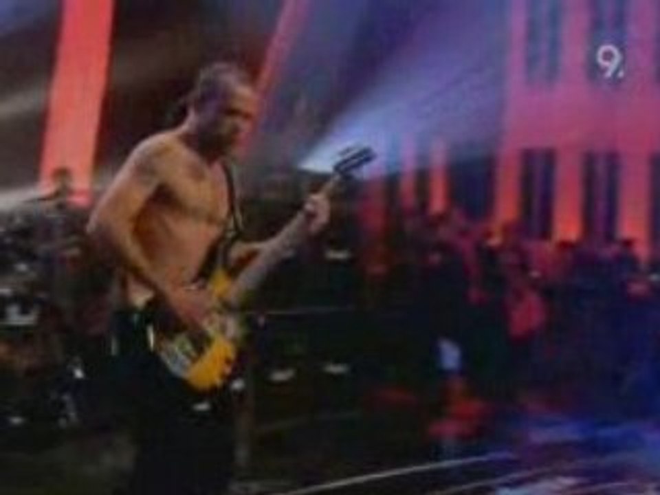 Red Hot Chili Peppers - Dani California (Live Jools Holland 2006)