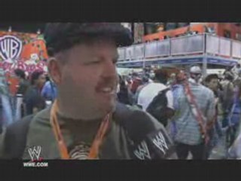 Mr. Kennedy promotes -Behind Enemy Lines- Colombia- at the San Diego Comic-Con International