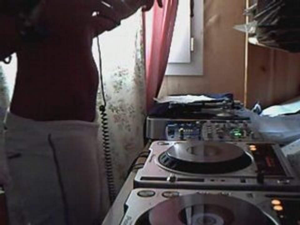 SILENCE & TRAFFIC   PASKA