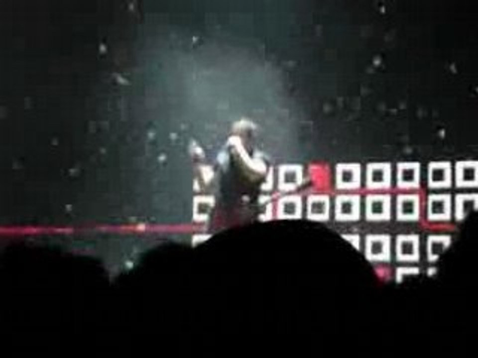 Nine_Inch_Nails_-_Echoplex__false_start__live_Calg