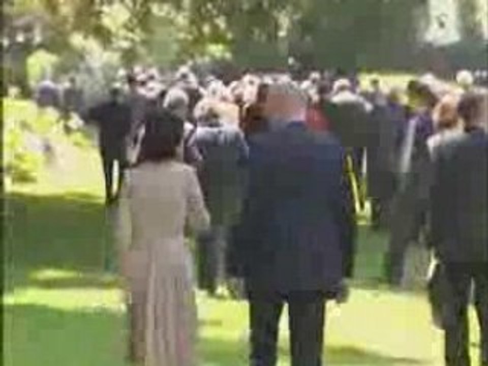 Rachida_Dati_a_un_peu_trop_bu.....,_une_vidÃ©o_de_kamini-le-ouf._Rachida,_Dati,_bourrÃ©e,_ministre,_champagne