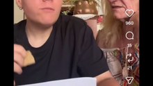 Mamma Rossana e gli scherzi  fatti dalla figlia bea