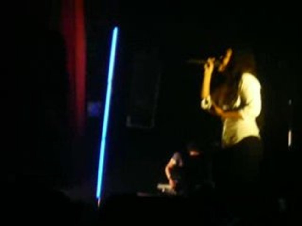 Amel Bent - Je reste seule