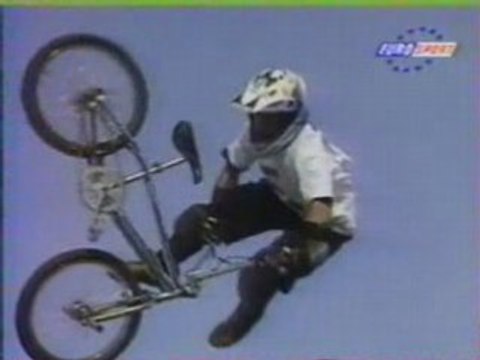 Extreme games '95 Dave Mirra bmx vert run 2