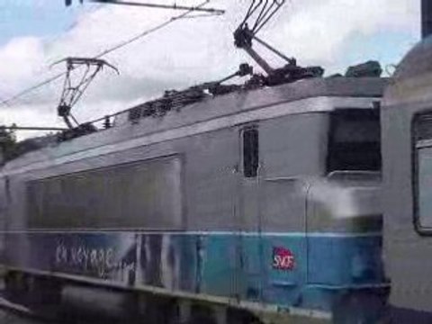 voiture pilote RHONE ALPES + 22300 EN VOYAGE réversible