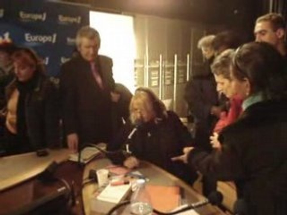 Ma vidéo avec Julie d'Europe 1 - le 13 mars 2006