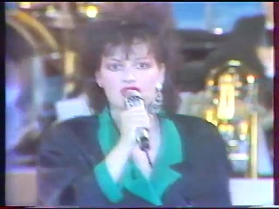 GRAND PUBLIC / TF1 (c)1987 / Maurane ''danser"