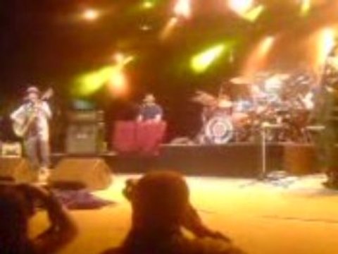 John Butler Trio - Somethings Gotta Give