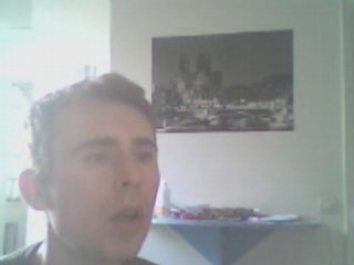 Wiwi égratigne "Lucky dom dom"