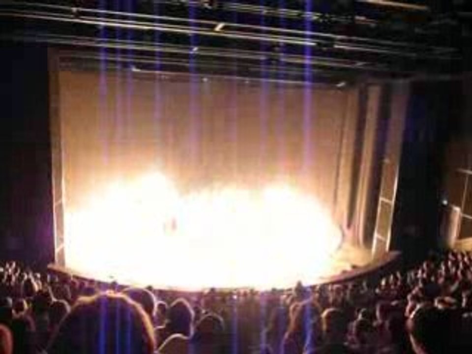 le spectacle de sons et lumière (Bioscope)