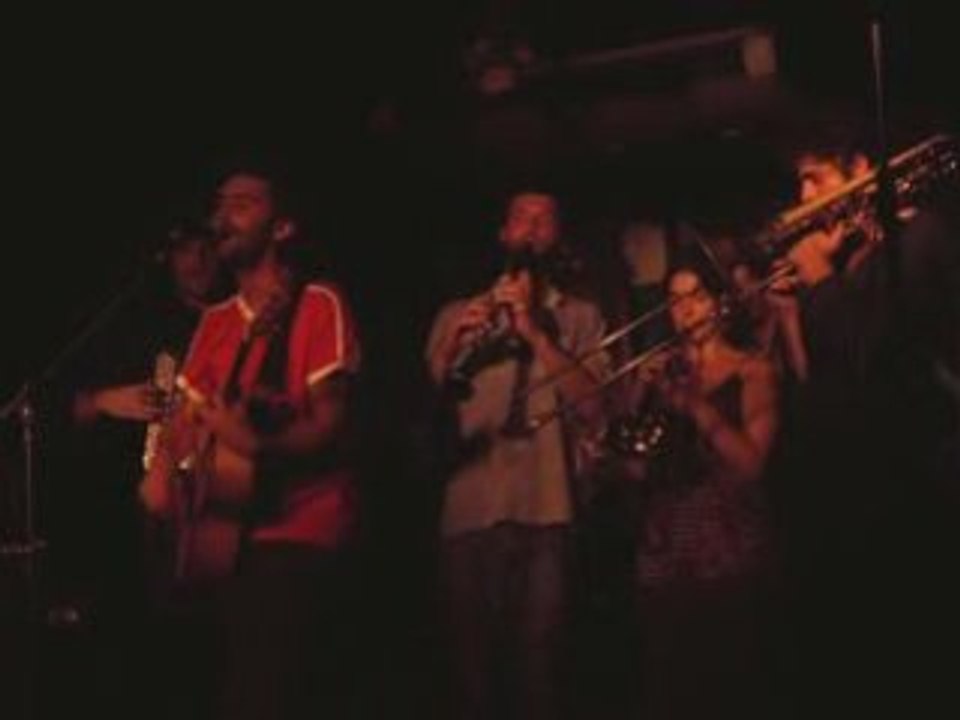 FANCH et LE P'TIT BAZAR : CARMEN