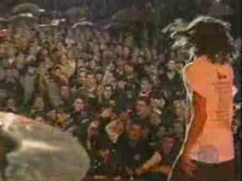 Guerilla Radio & Bulls On Parade (Live on Letterman)