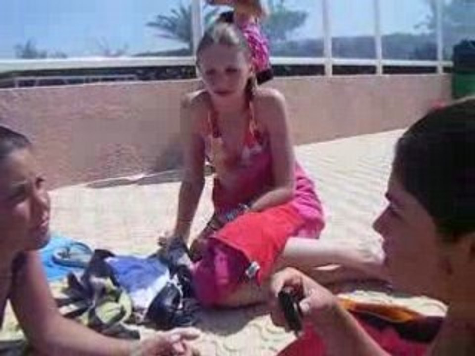 Barcares , à la piscine