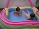 03-08-2008 Vale y Leo baño piscina
