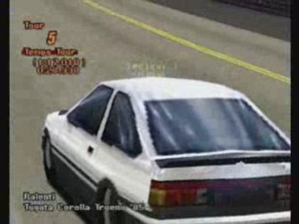 Essai de drift en AE86 GT2