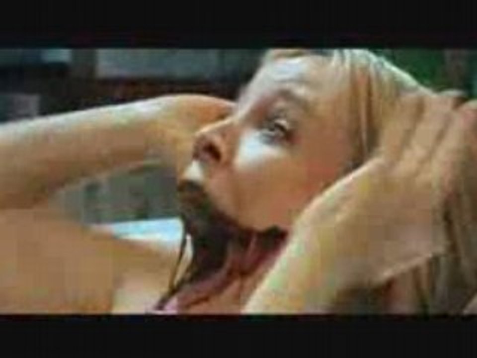 Mirrors Bloody Bathtub http://mirrors-trailer.blogspot.com/