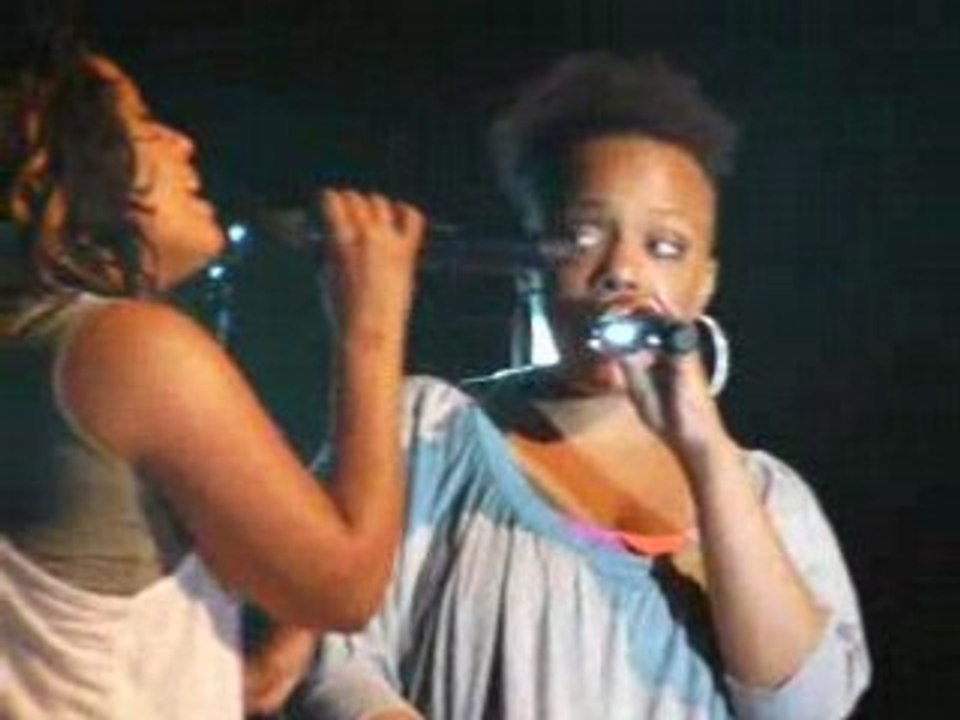 amel bent fin tu n'es plus la avec les choristes