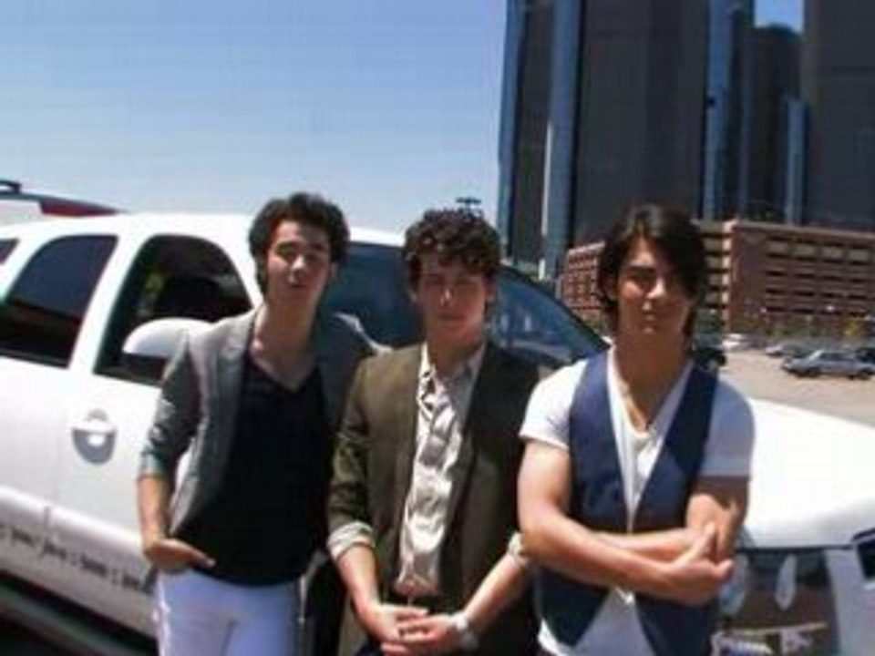 Chevy helps you meet the Jonas Brothers!